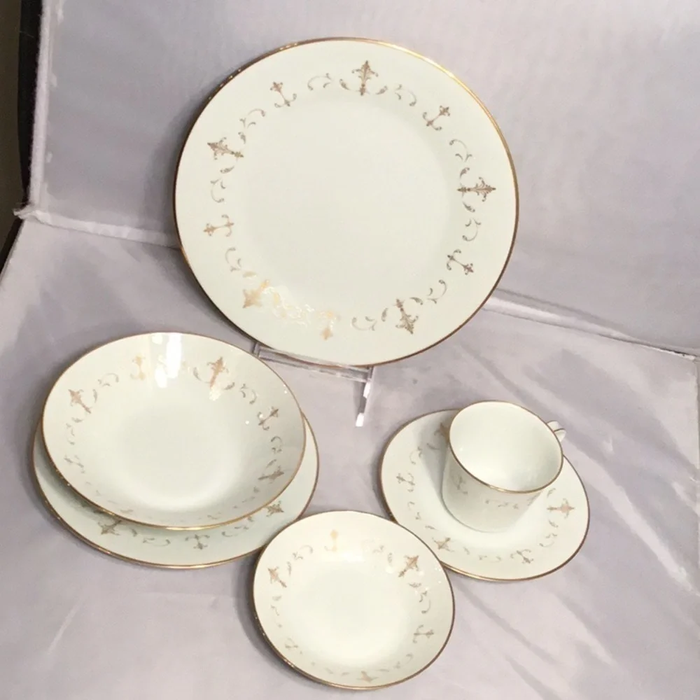 𝅺noritake COURTNEY 6520 MADE IN JAPAN‎ 5 PIECE SETTING FOR 1